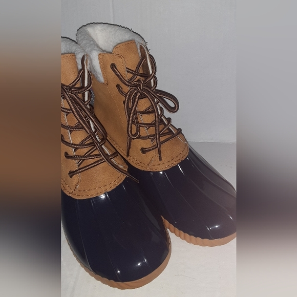 NWT Bobbie Brooks ladies boots s 6. Host pick. HOS PICK! - Picture 2 of 5